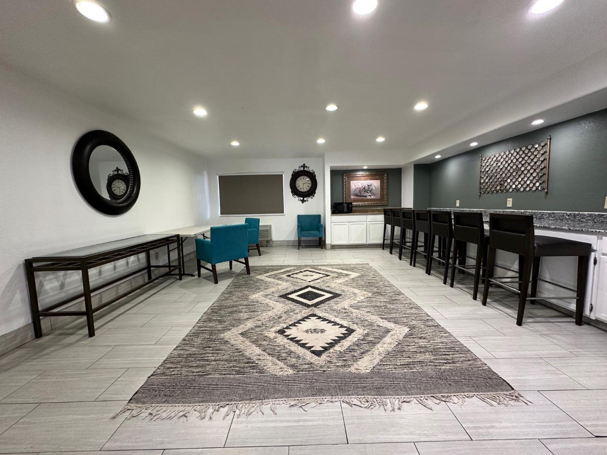 Desert Sands Inn & Suites Албукерке Екстериор снимка